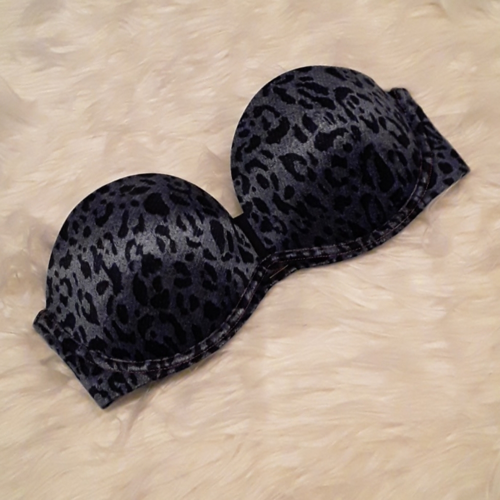 NWOT Victoria's Secret strapless bra